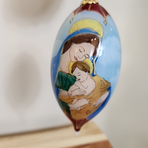 Li Bien "Mother Mary and Baby Jesus" Glass Ornament Hand Painted 2013 Keepsake - Picture 4 of 9